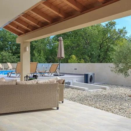 Tatil Evi Antonada Vrh (Krk)